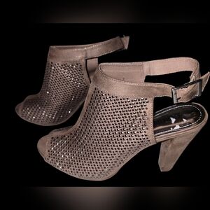 Jennifer Lopez Taupe Brown Studded Heels